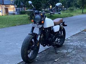 Jual bekas Scorpio Custom 225CC Mulus Bu,lokasi di Bandung Kota