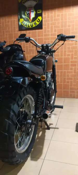 Jual bekas Scrambler Suzuki GSX Thunder 250,lokasi di Jakarta Barat