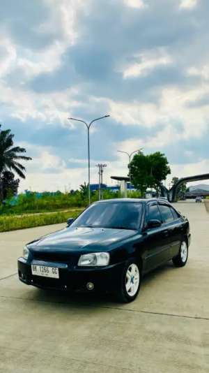 Jual bekas Sedan hyundai Verna MT,lokasi di Medan Kota