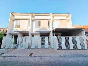 Selangkah MERRRumah Baru Gress Rungkut Menanggal Surabaya lokasi di Sidoarjo  Kab., tersedia melalui melalui situs Olx