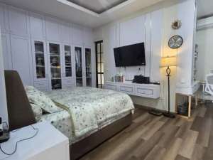 Semi furnished rumah mewah graha padma SEMARANG BARAT lokasi di Semarang Kota, tersedia melalui melalui situs Olx