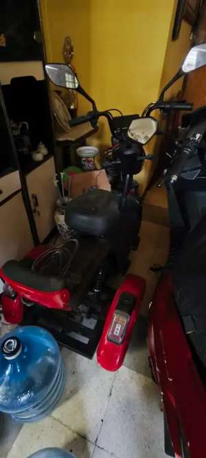 Jual bekas Sepeda listrik roda 3 romeo,lokasi di Jakarta Selatan