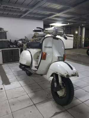 Jual bekas Sepeda motor Vespa px,lokasi di Jakarta Selatan