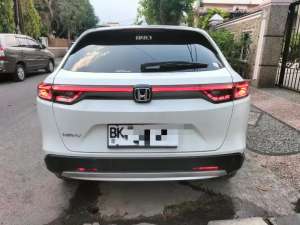 Jual bekas Seperti BaruHonda HRV E CVT PUTIH 2024 nik 2023,lokasi di Medan Kota