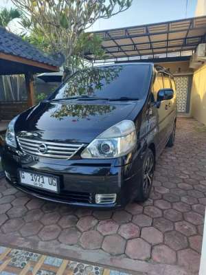 Jual bekas SERENA AT c24 th2010,lokasi di Semarang Kota