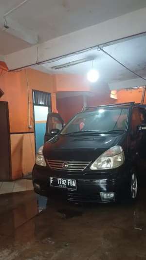 Jual bekas Serena HWS mobil keluarga,lokasi di Bandar Lampung Kota