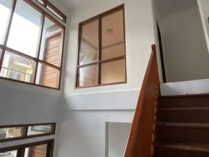 Setraduta Harga Rumah Bagus 2 lantai kawasan bagus lokasi di Cimahi Kota, tersedia melalui melalui situs Olx