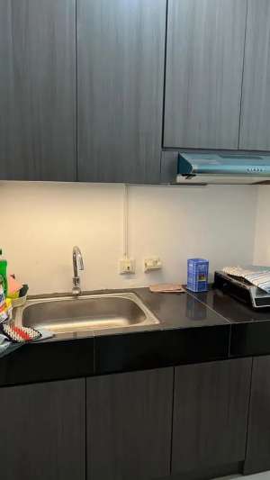 Sewa Apartemen AKR Gallery West 21BR Furnished Jakarta Barat lokasi di Jakarta Barat, tersedia melalui melalui situs Olx