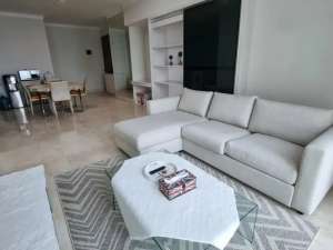 Sewa Apartemen Residence 8 Senopati - 1 BR , Luas 102 m2, Full Furnished, Murah lokasi di Jakarta Selatan, tersedia melalui melalui situs Olx