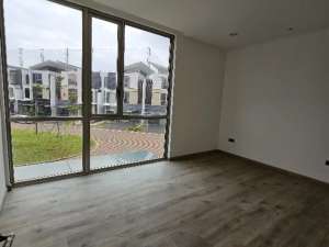 Sewa cepat rumah golf island pik 12x35 unfunish lokasi di Jakarta Utara, tersedia melalui melalui situs Olx