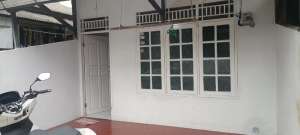 Sewa Kontrakan Cirendeu Bulanan lokasi di Tangerang Selatan Kota, tersedia melalui melalui situs Olx