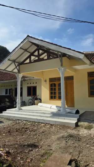 SEWA RUMAH KONTRAKAN MOCH KAHFI 1 JAKARTA SELATAN lokasi di Jakarta Selatan, tersedia melalui melalui situs Olx