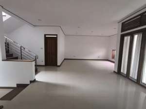 Sewa Rumah Luas 2 Lantai Di Komplek Batununggal dkt Buah Batu lokasi di Bandung Kota, tersedia melalui melalui situs Olx