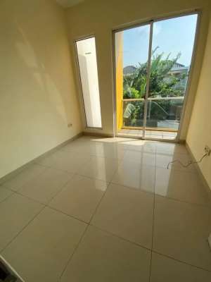 Sewa rumah Murah glc green lake city lokasi di Jakarta Barat, tersedia melalui melalui situs Olx