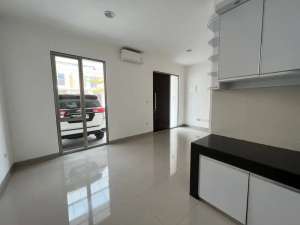 Sewa Rumah Pik2 Tahap1 Furnish lokasi di Jakarta Utara, tersedia melalui melalui situs Olx