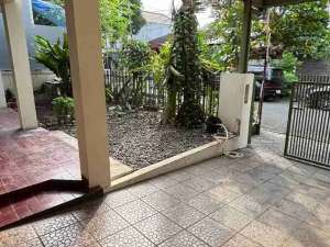 Sewa Rumah Pondok indah untuk office n Hunia di Jakarta Selatan lokasi di Jakarta Selatan, tersedia melalui melalui situs Olx