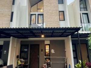 Sewa Rumah Provence Suite Cantik 2 Lantai BSD Tangerang lokasi di Tangerang Selatan Kota, tersedia melalui melalui situs Olx