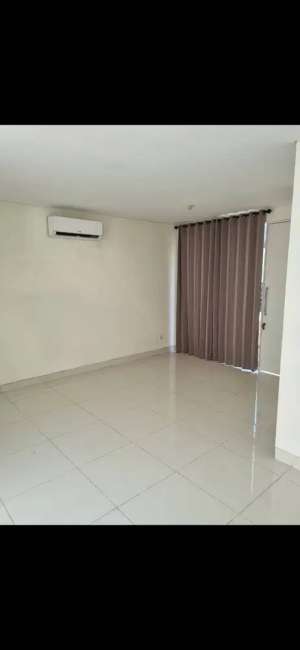Sewa rumah ready grand pakuwon surabaya barat lokasi di Surabaya Kota, tersedia melalui melalui situs Olx