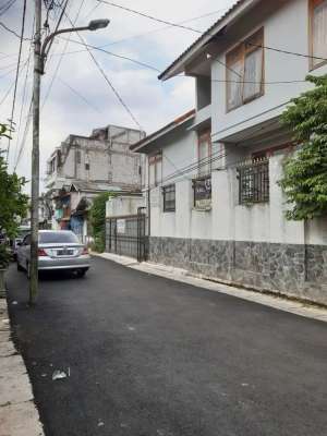 Sewa rumah siap huni cocok kantor radio dalam jaksel lokasi di Jakarta Selatan, tersedia melalui melalui situs Olx