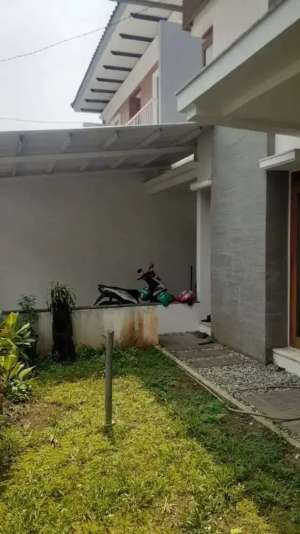 Sewa rumah siap huni furnish Jl. Benda Gandaria Kebayoran baru Jaksel lokasi di Jakarta Selatan, tersedia melalui melalui situs Olx