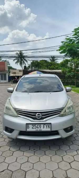 Jual bekas Siap Mudik Nissan Grand Livina XV 2014 Automatic Good Condition,lokasi di Jakarta Selatan