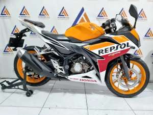 Jual bekas SIAP PAKAI CBR 150R REPSOL 2016 TTPAYLATERKREDIVOCC 0,lokasi di Jakarta Selatan