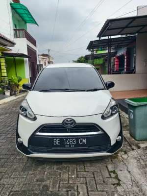 Jual bekas Sienta 1.5 G CVT,lokasi di Palembang Kota