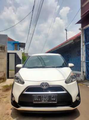 Jual bekas Sienta tipe V 2016,lokasi di Bandar Lampung Kota