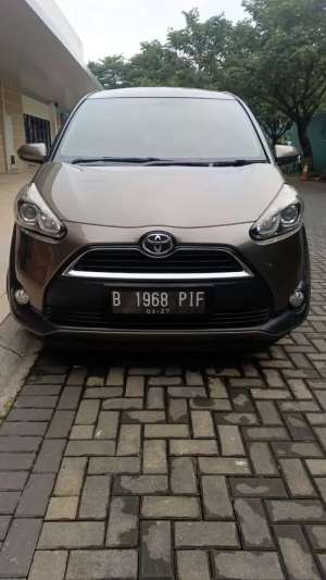 Jual bekas Sienta V matic 2017,lokasi di Semarang Kota