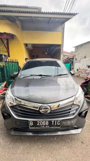 Jual bekas SIGRA 1.2 NEW R FACELIFT MT 2019,lokasi di Jakarta Timur