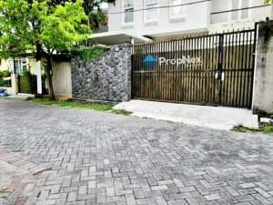 simpang darmo permai lokasi di Surabaya Kota, tersedia melalui melalui situs Olx