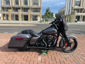 Jual bekas STREETGLIDE RUSHMORE 2014,lokasi di Jakarta Timur