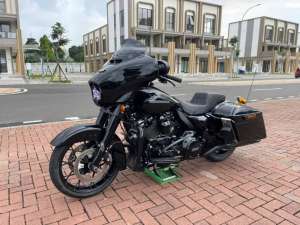 Jual bekas STREETGLIDE SPECIAL 2020 KM9RB FULL PAPER,lokasi di Jakarta Selatan