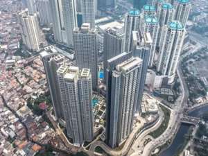 Studio full furnish view taman lokasi di Jakarta Barat, tersedia melalui melalui situs Olx