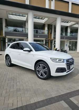 Jual bekas SUPER Rare Audi Q5 Quattro 2.0 Turbo S-Line 2019 New Model LOW Km,lokasi di Jakarta Pusat