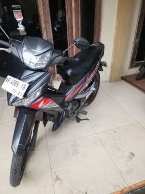 Jual bekas Supra 125 cw f1 2019 hitam doff gbm,lokasi di Sleman Kab.