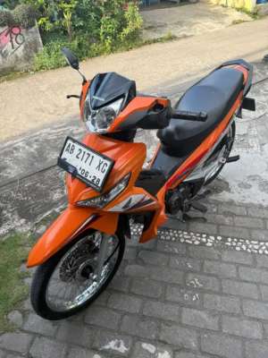 Jual bekas Supra 125 THN 2018 plat AB Bantul ,asli warna orange,lokasi di Bantul Kab.