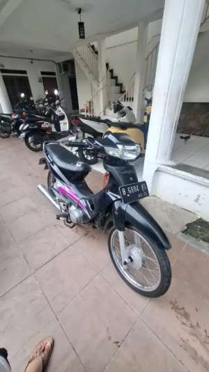 Jual bekas supra x 100 tahun 2001,lokasi di Jakarta Barat