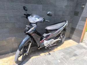 Jual bekas Supra X 125 2005 hitam,lokasi di  ,Bandung Kota