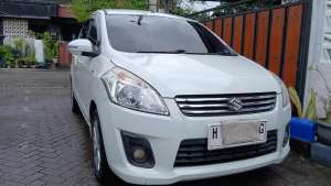 Jual bekas Suzuki Ertiga 2014 AT An. Sendiri Tangan Pertama dr Baru,lokasi di Semarang Kota