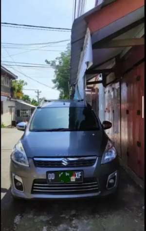Jual bekas Suzuki ertiga GX 2013,lokasi di Makassar Kota