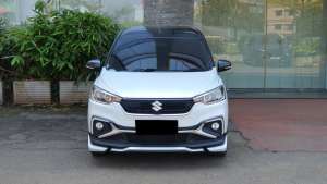 Jual bekas Suzuki Ertiga Hybrid 2024 putih km 8 ribuan matic,lokasi di Jakarta DKI