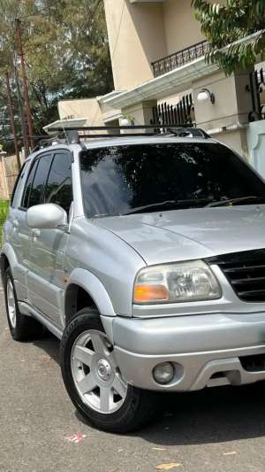 Jual bekas Suzuki Escudo 2.0 MT YTTA,lokasi di Semarang Kota