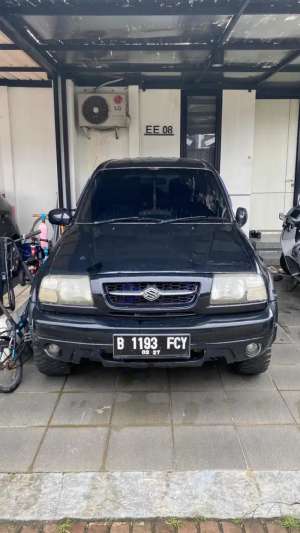 Jual bekas Suzuki Escudo 2004 Bensin,lokasi di Bekasi Kota