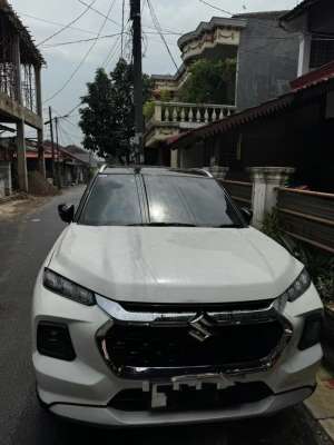 Jual bekas Suzuki Grand vitara 2023 Hybrid jual cepat,lokasi di Tangerang Selatan Kota