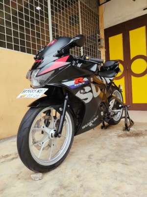 Jual bekas Suzuki GSXGSX-R 150 2019, Black Premium Metalic, Unit Mulus Terawat,lokasi di Medan Kota