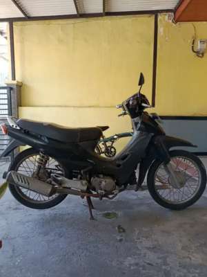 Suzuki Shogun 110cc lokasi di Surabaya Kota, tersedia melalui melalui situs Olx