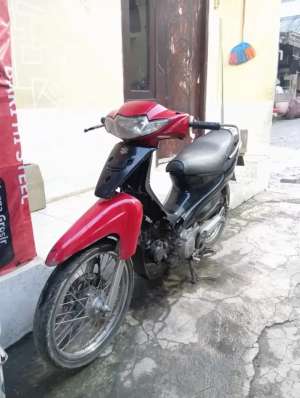 Jual bekas Suzuki smash 2004,lokasi di Surabaya Kota