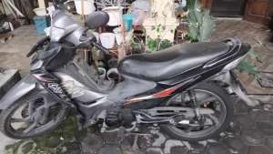 Jual bekas Suzuki Titan Tahun 2010 istimewa,lokasi di Surakarta Kota