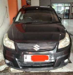 Jual bekas SUZUKI X-OVER 1.5 MT 2009. NOPOL W .,lokasi di Surabaya Kota